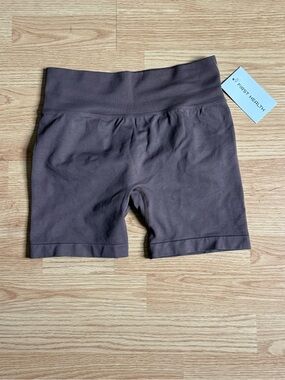 First Health Enhance Contour Shorts in Cocoa size small, 3.5-4” inseam
